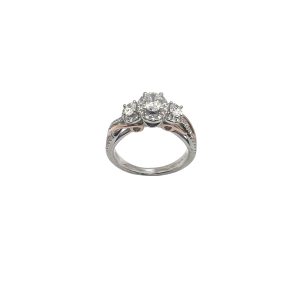 14k 3 Stone Oval Center
